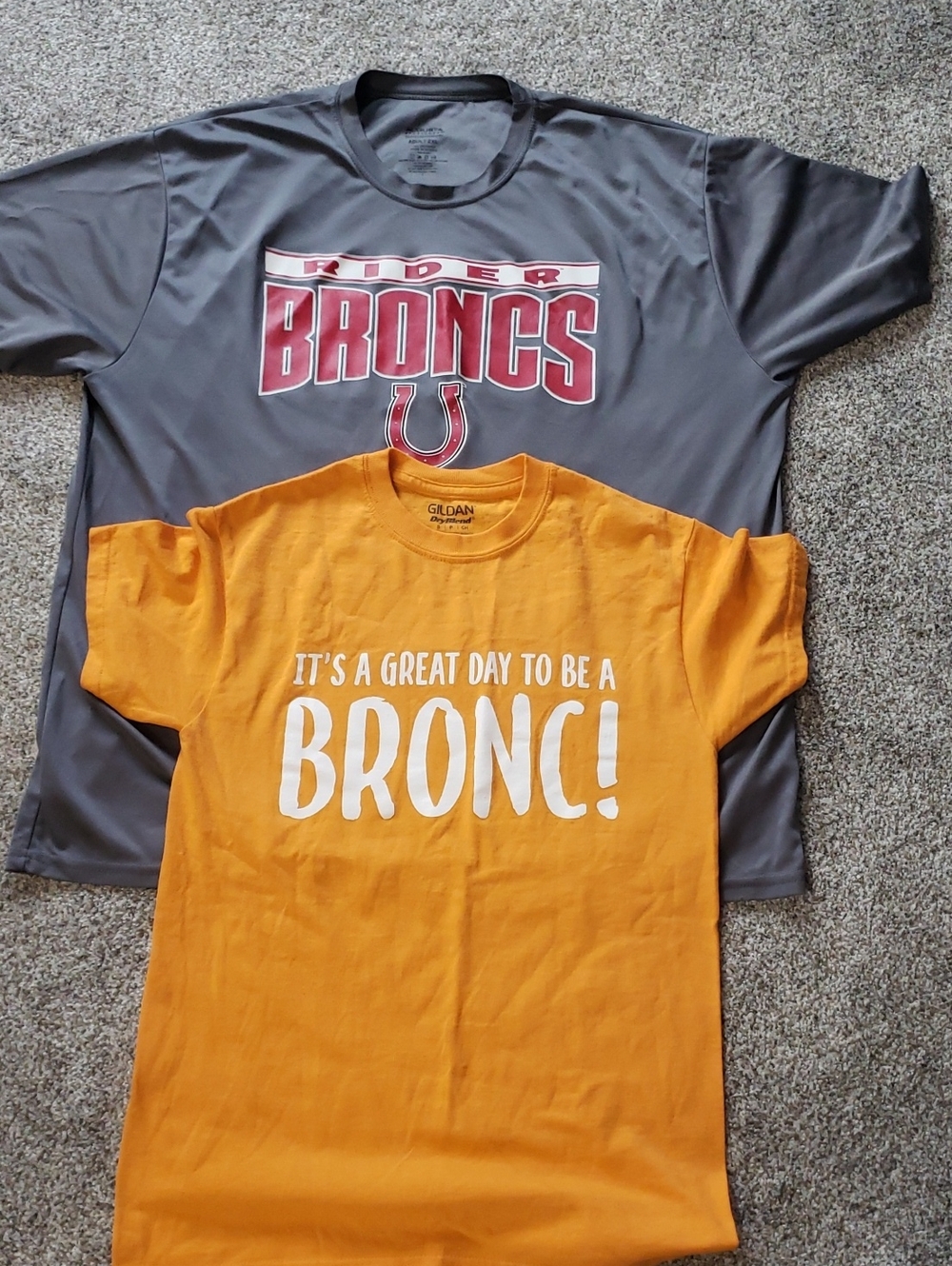 Set: 2 Rider 'Bronc' Graphic Tees